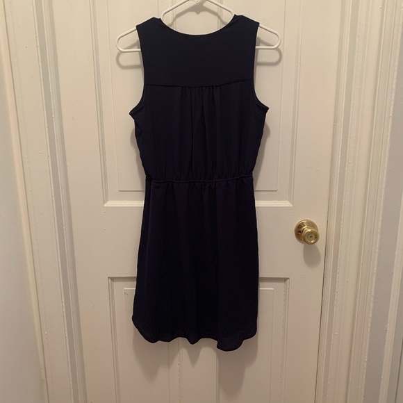 🟢 Shift Dress with Front Pockets - Picture 2 of 3